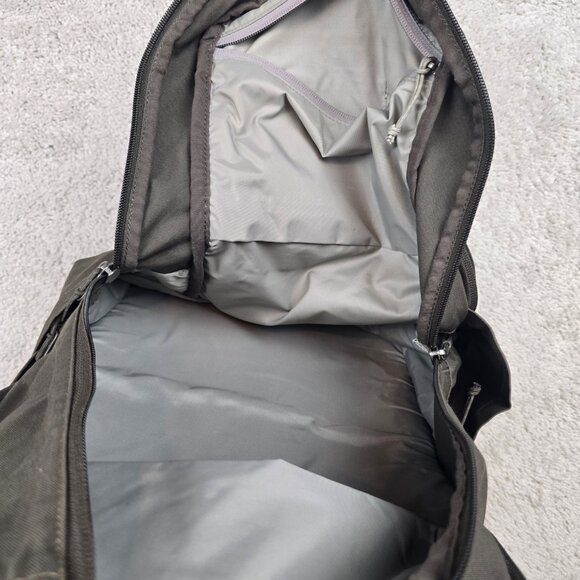 Fjallraven Raven Backpack G-1000 28L Heavy Duty Backpack Brown Laptop Hiking EUC - Picture 6 of 8